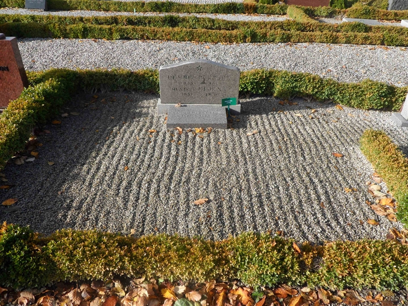 Grave number: ÖT GVK1I    13, 14