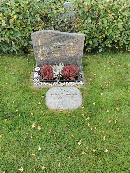 Grave number: F NYA  1666