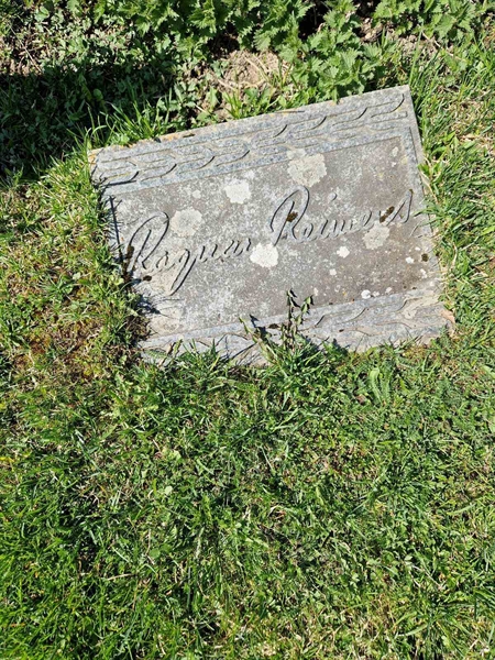 Grave number: 501 18 3642-3644