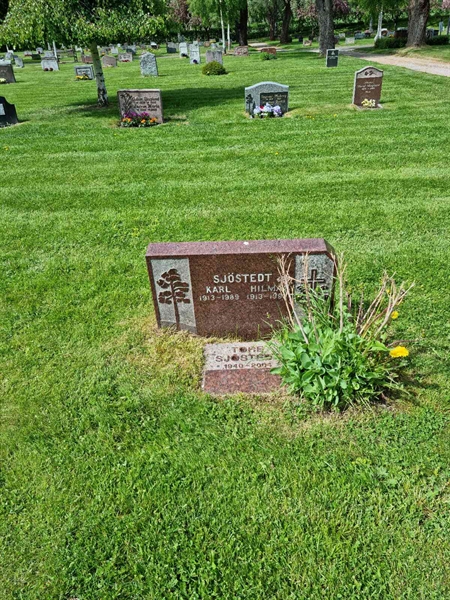 Grave number: D N 5  1402-03-04