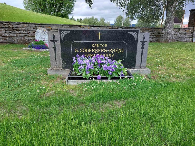 Grave number: K A    41