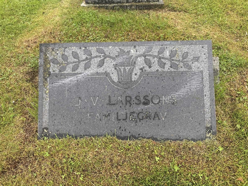Grave number: 002 1    39
