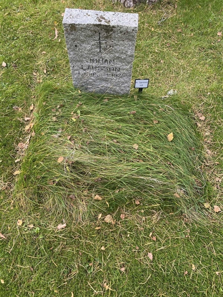 Grave number: 2 C   448