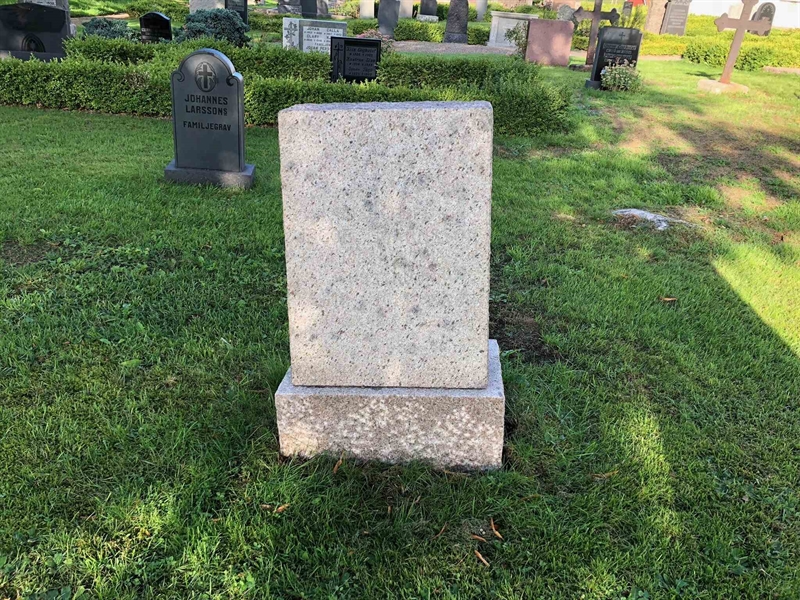 Grave number: SK 01    24, 25, 26, 27