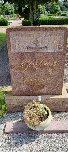 Grave number: LM 1 06  006