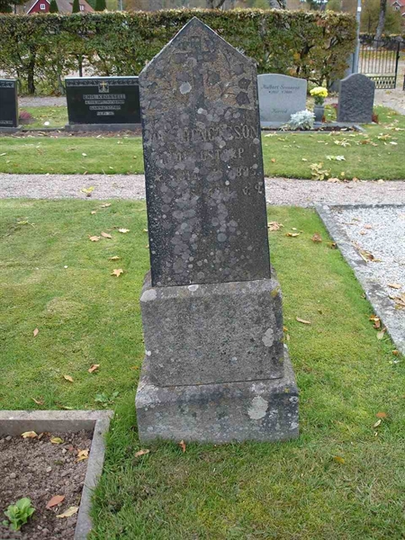 Grave number: FN B    18