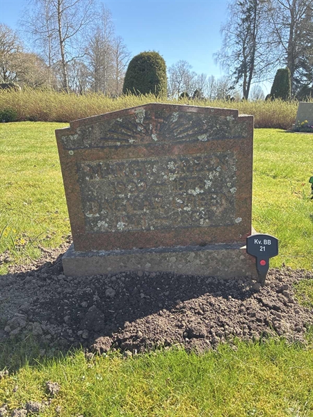 Gravnummer: 22 BB    21