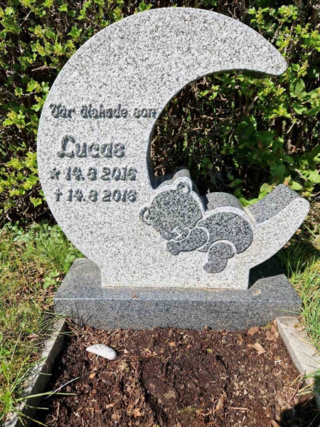 Grave number: 501 17 3218