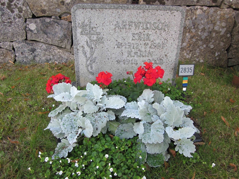 Grave number: KG G  2835