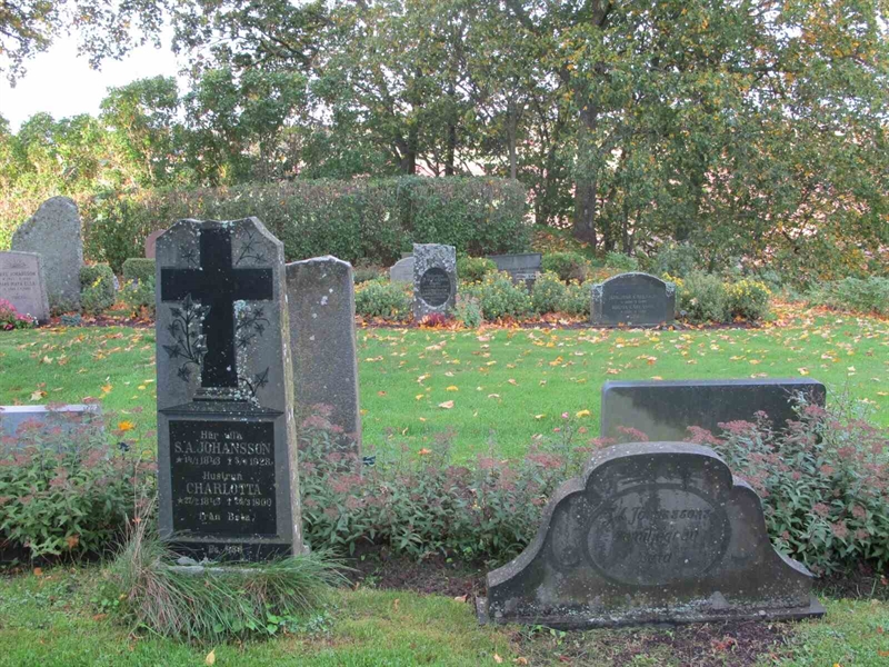 Grave number: KÄÖ A   476, 477