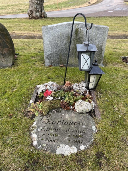 Gravnummer: HA B    43