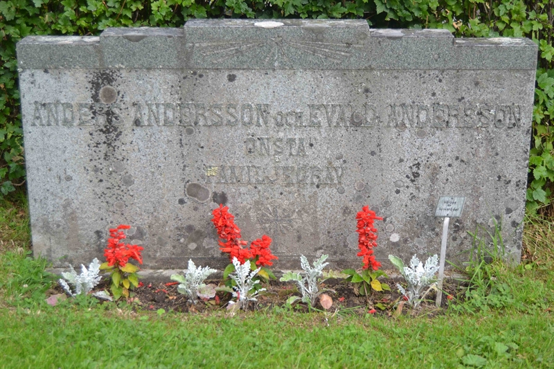 Grave number: 1 J   312