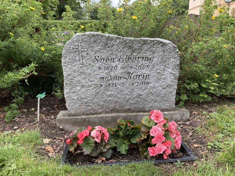 Grave number: Kärn ny B   141-142