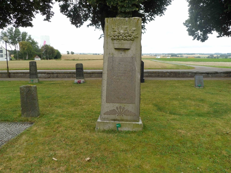 Grave number: SK B    52, 53, 54