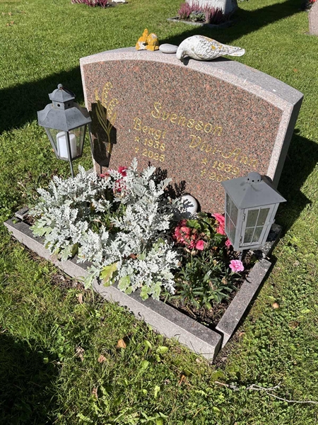 Grave number: 30ST TALL    40