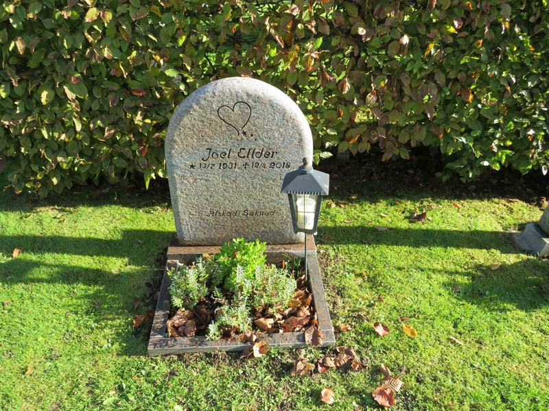 Grave number: 1 12  120