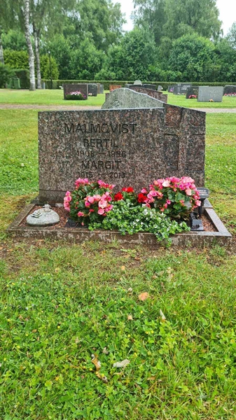 Hautatunnus: M N 12 11-12