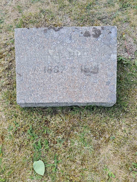Grave number: F 02   247