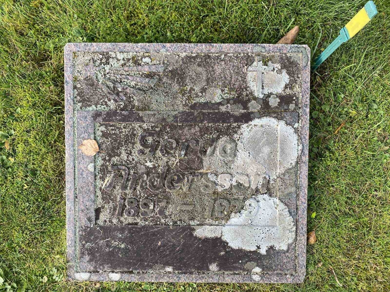 Hautatunnus: 1 24     84