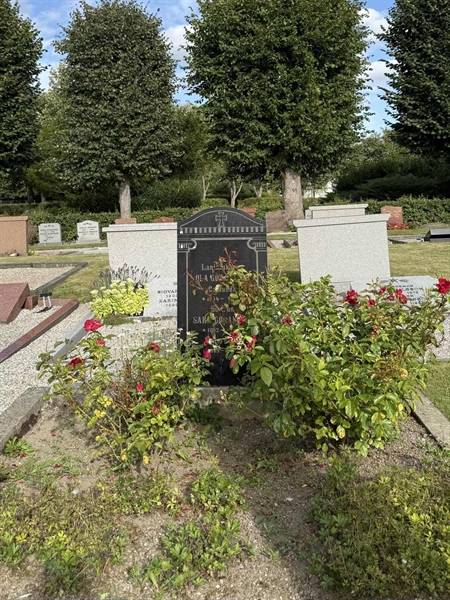 Grave number: ON C   393, 394