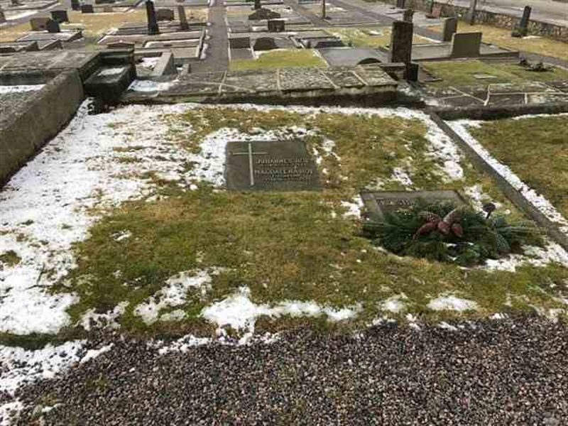 Grave number: ÖK 01  14301-14303