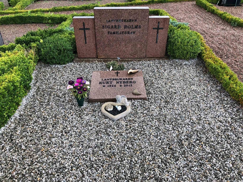 Grave number: Kå 30    66, 67