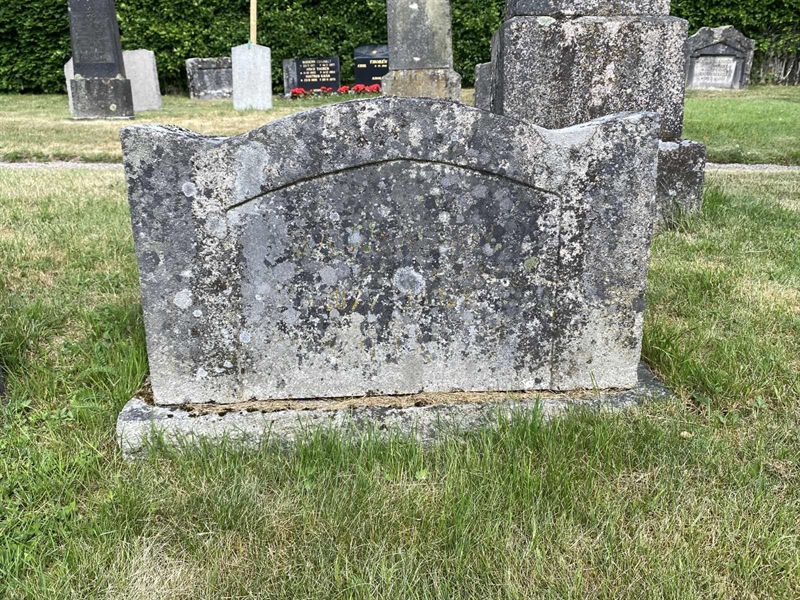 Grave number: 8 1 02   150a-b