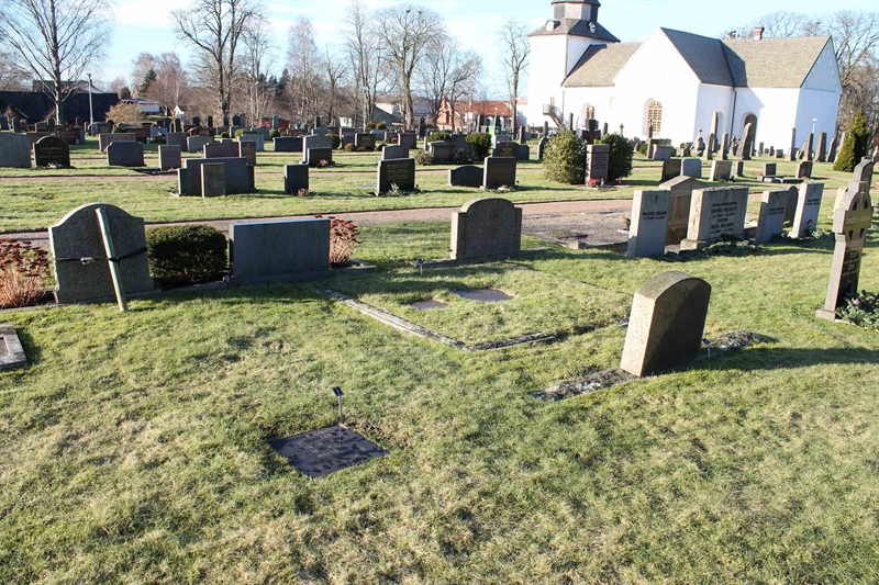 Grave number: ÖKK 5   270, 271