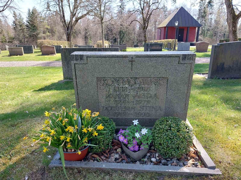 Grave number: HÖ 3    7, 8