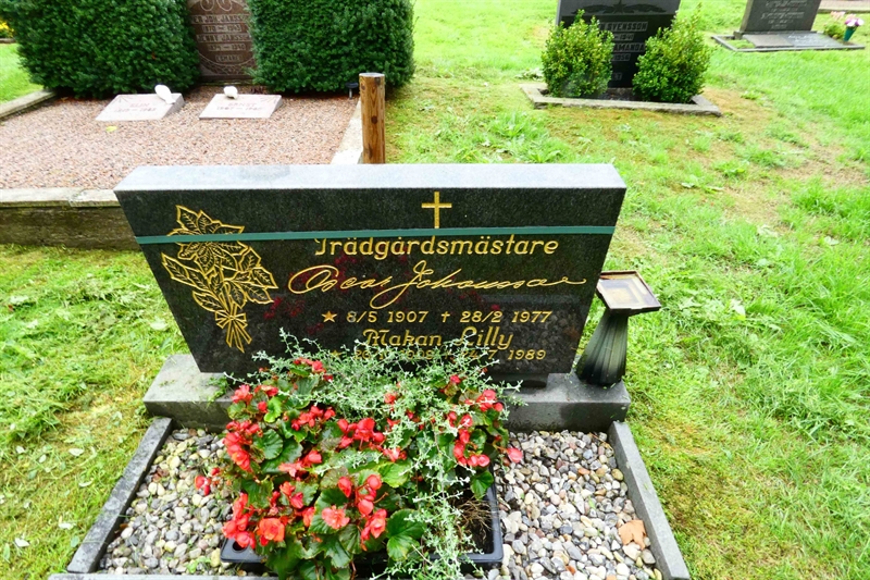 Grave number: TÖ 4    17U