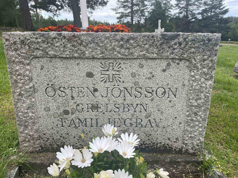 Grave number: 001 1   308