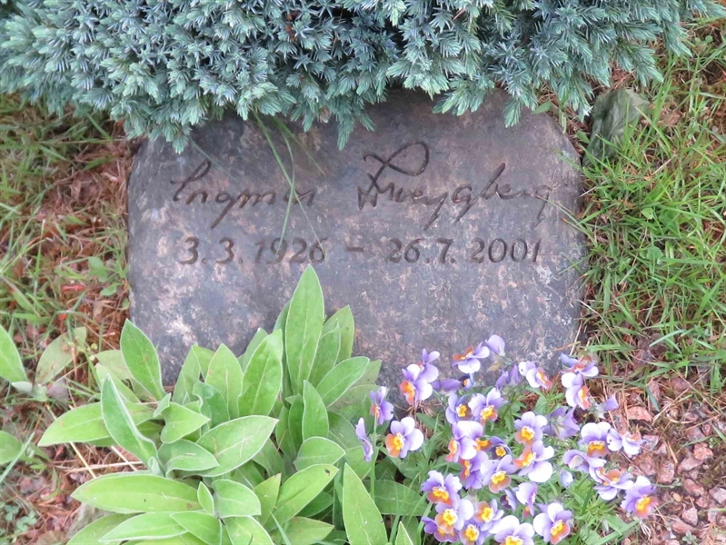 Grave number: 01 Y   120