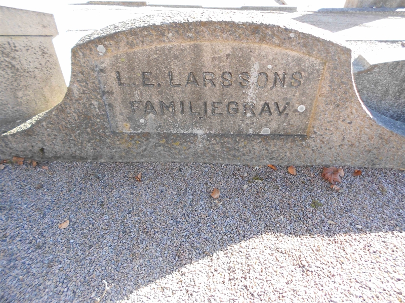 Grave number: NÅ G5    14, 15, 16