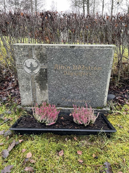 Hautatunnus: 3 01 07    52-54A