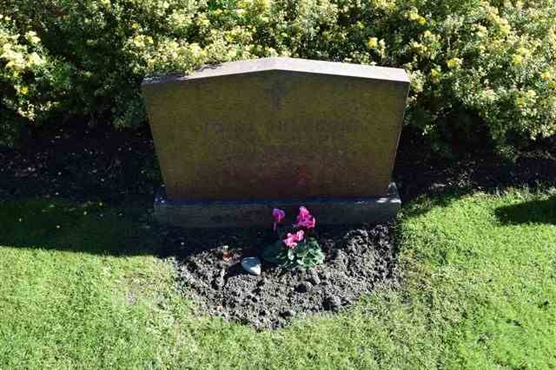 Grave number: 4 C   476