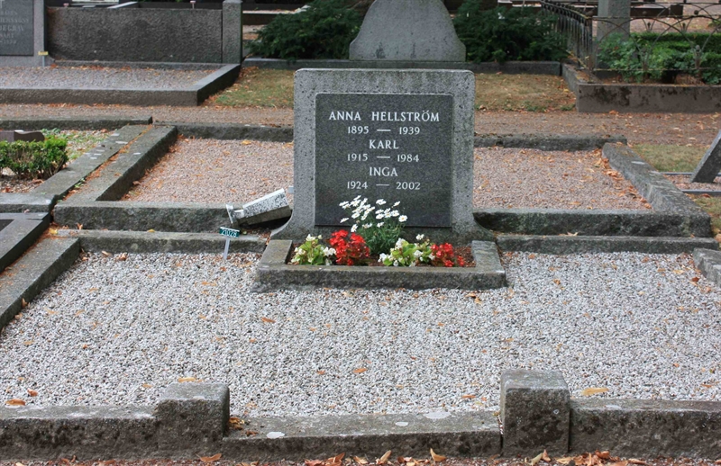 Grave number: Ö 21i    37, 38