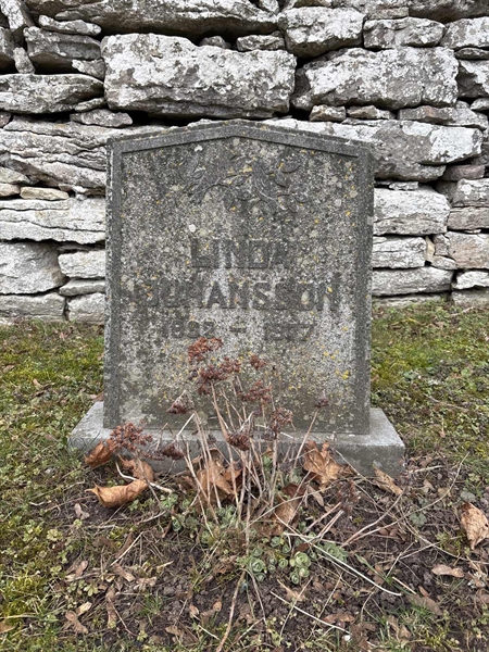 Grave number: G A 10