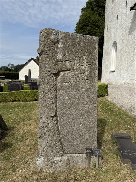 Grave number: FÅ D 69, 70, 71, 72