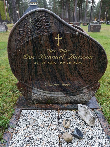 Hautatunnus: VLM 14   102-103