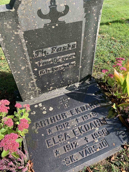 Grave number: NK A   185, 186, 187