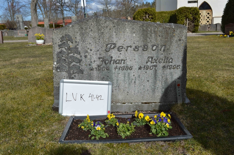 Grave number: LV K    41, 42