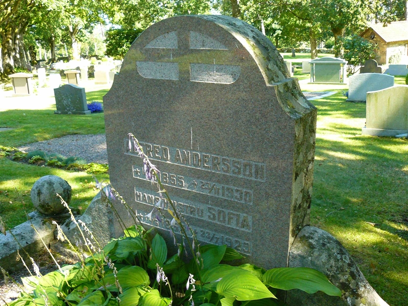 Grave number: Er G 9     3