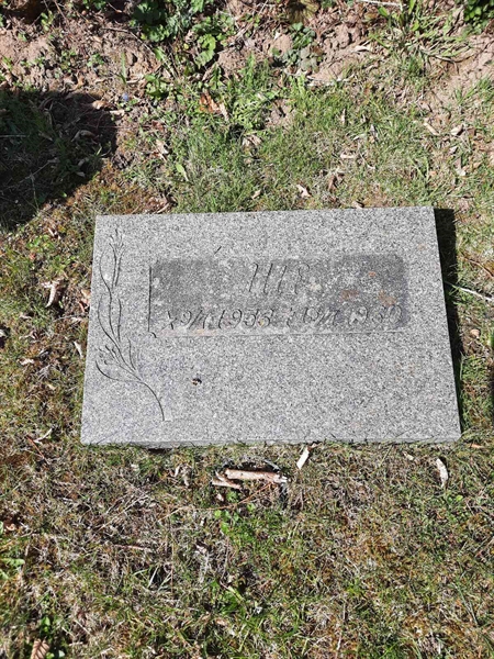Grave number: VN E   151-156
