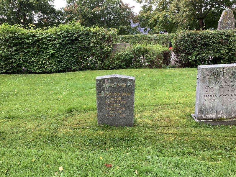 Grave number: 1 1  2131