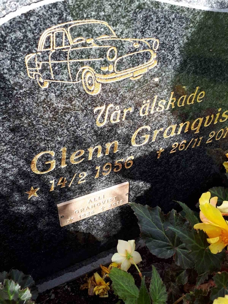 Gravnummer: NK F D   402