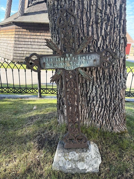 Grave number: H 1    95