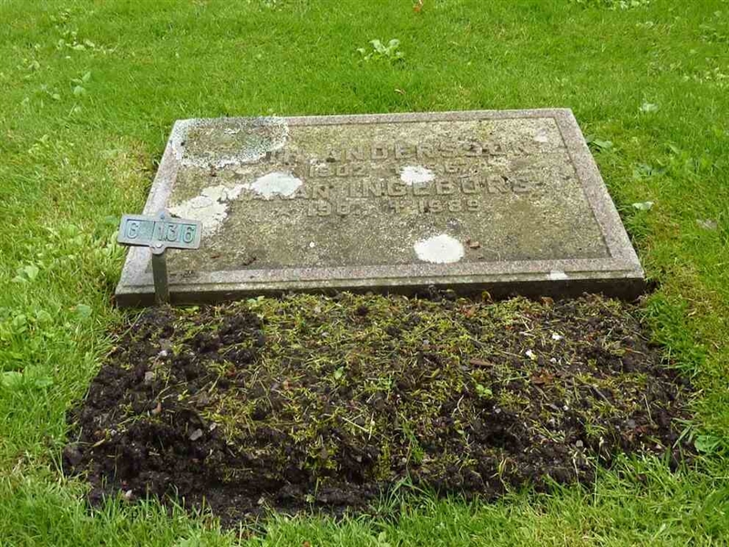 Grave number: 1 G  136