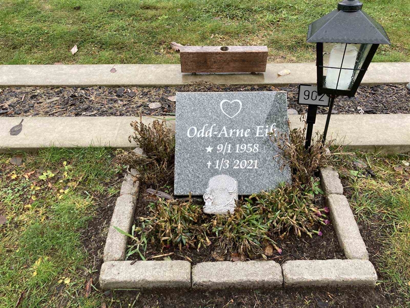 Grave number: 7 U   902