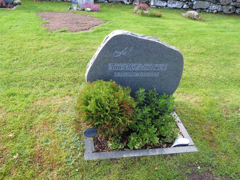 Grave number: 1 10   39