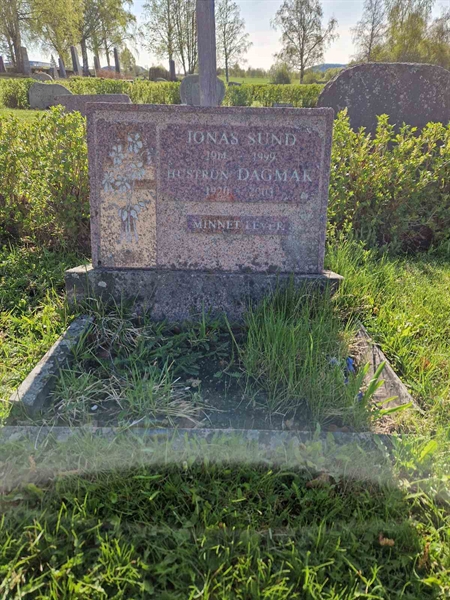 Grave number: 501 14 2714-2715